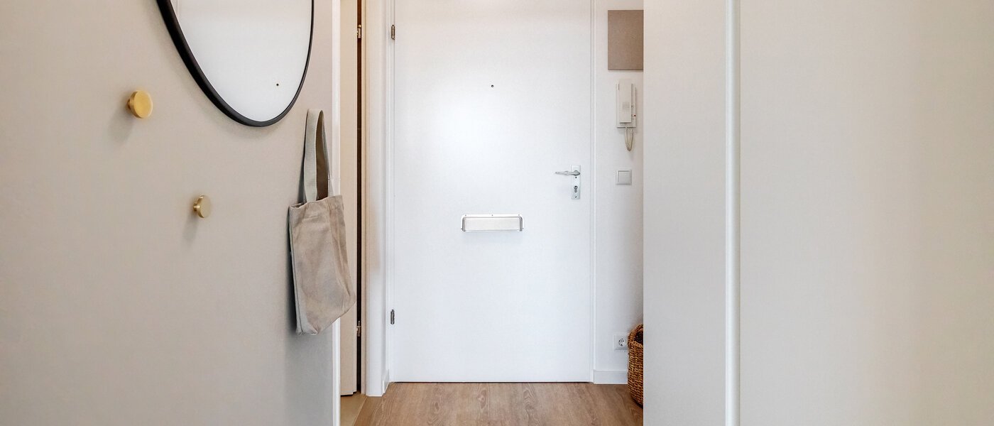 Flat München Haidhausen 03 Korridor/gang 12031