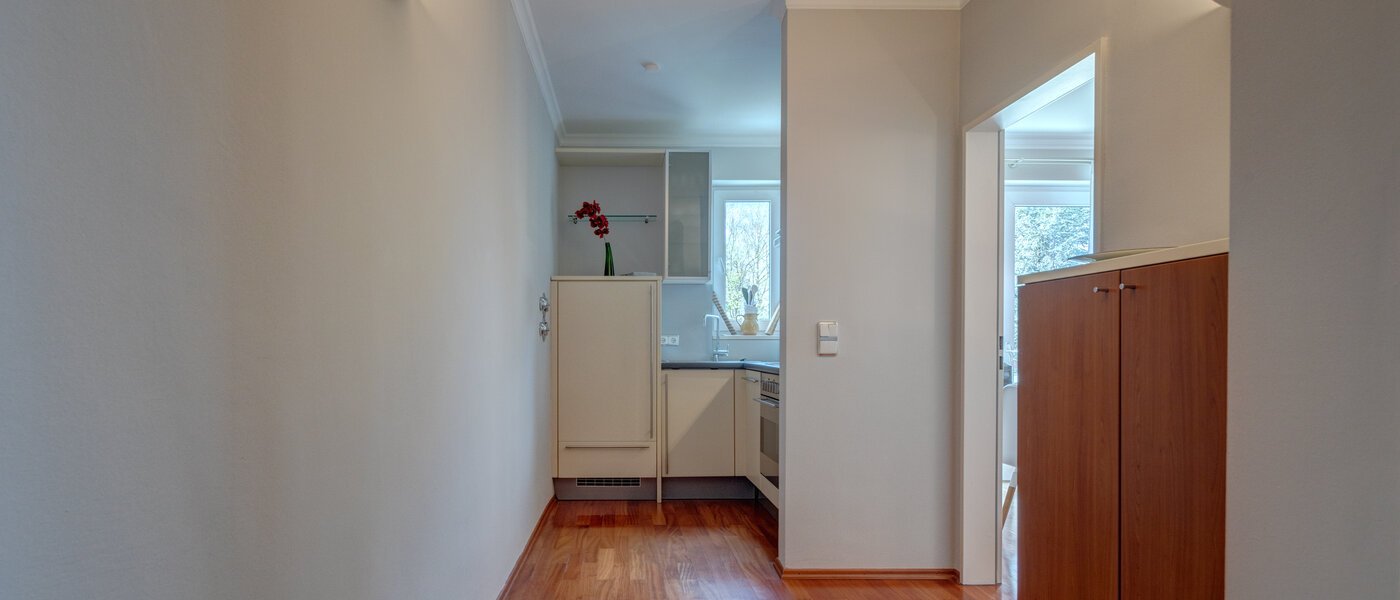 Zolder flat München Oberföhring 02 Gang/hal 1205