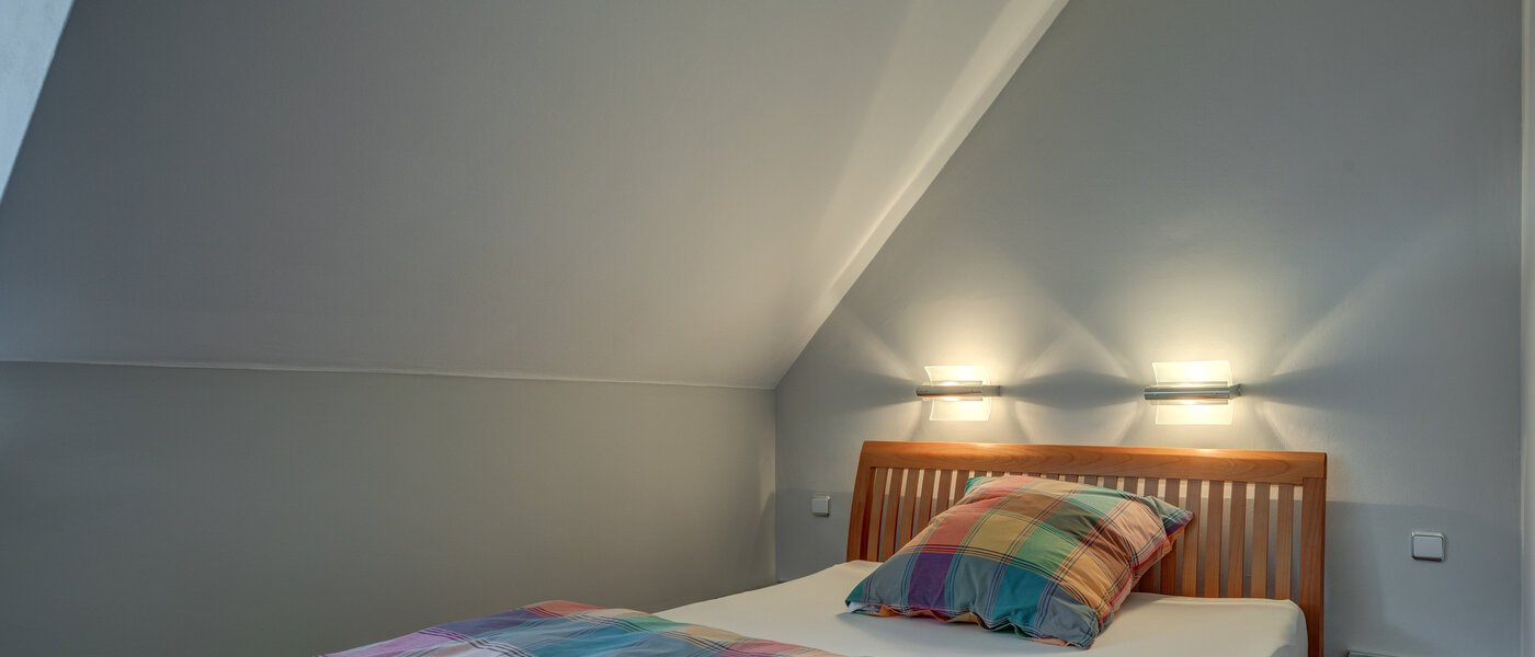 Zolder flat München Oberföhring 01 Slaapkamer 1205