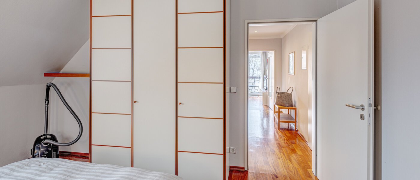 Podkrovní byt München Oberföhring 03 Ložnice 1206