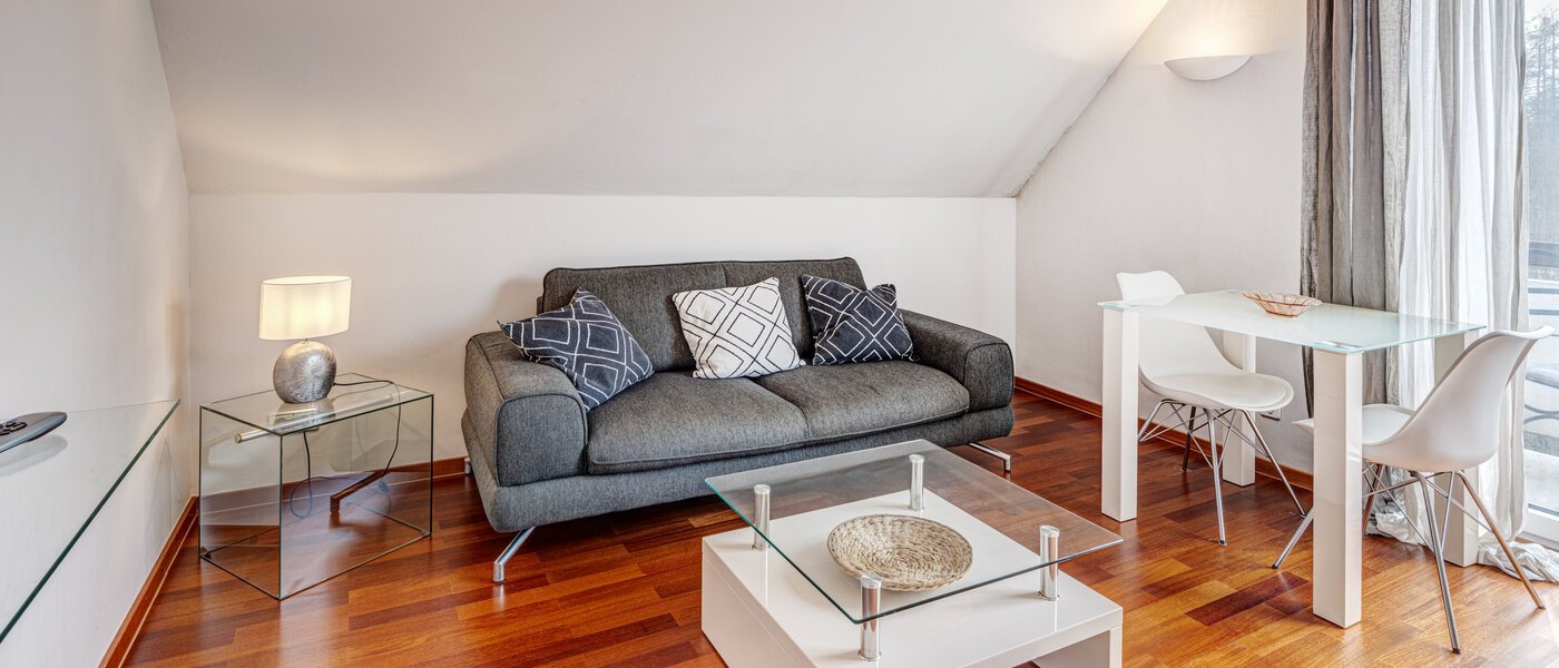 Podkrovní byt München Oberföhring 01 Obývací prostor 1206