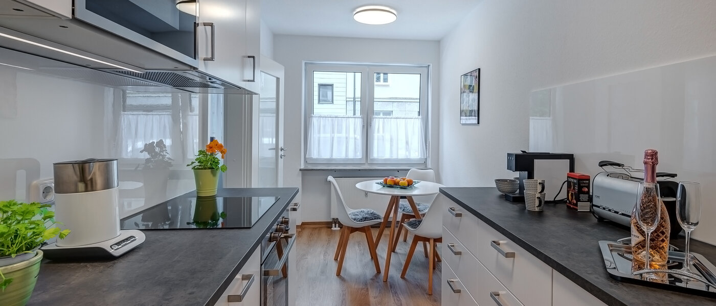 Lapos München Neuhausen 02 Konyha 12163