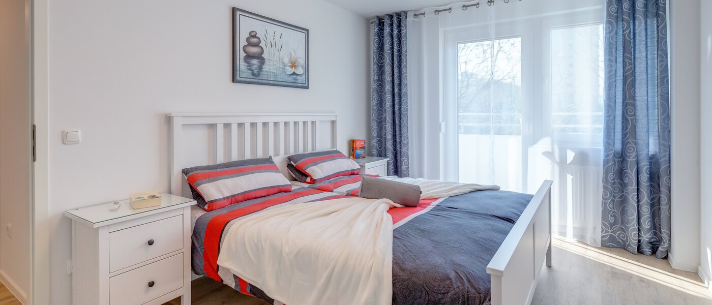 Ravna stran München Feldmoching 01 Spalnica 12193