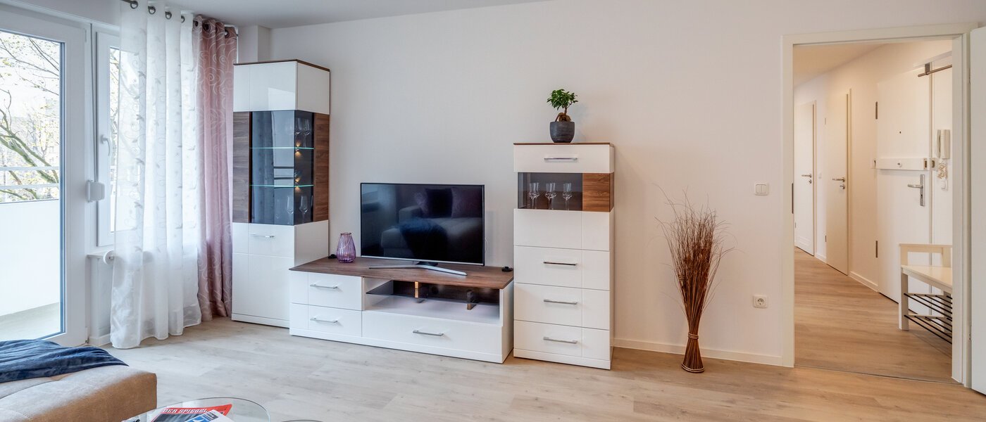 Ravna stran München Feldmoching 02 Dnevni prostor 12193