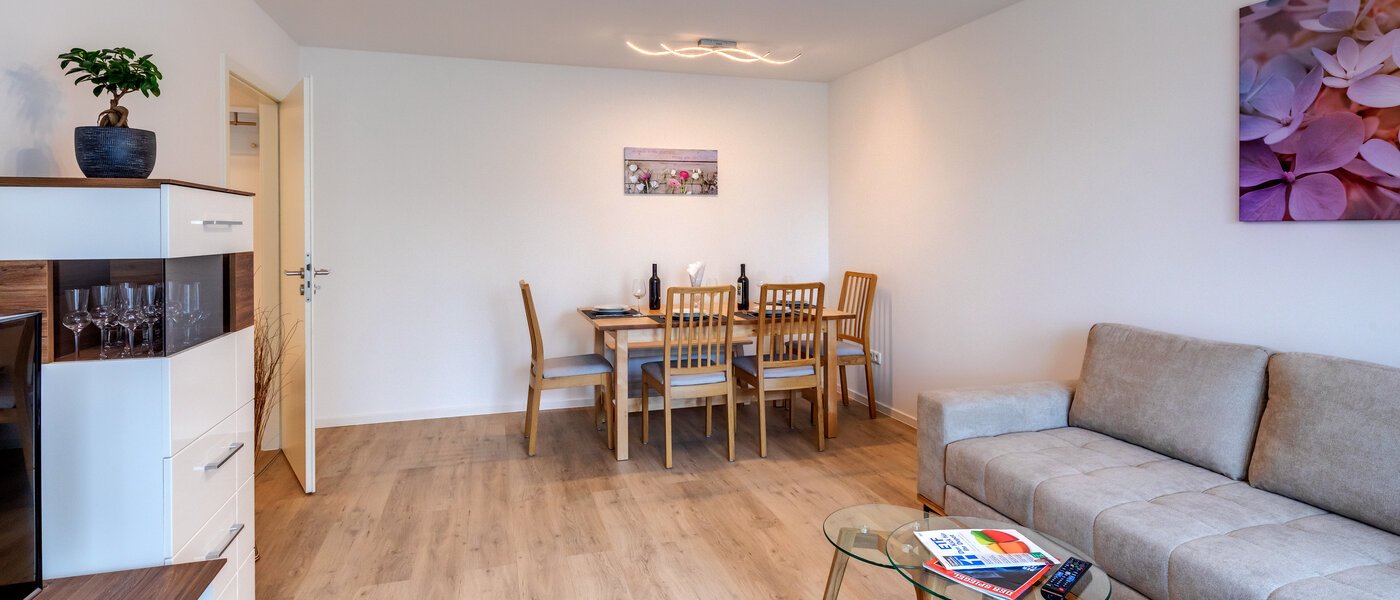 Ravna stran München Feldmoching 03 Dnevni prostor 12193