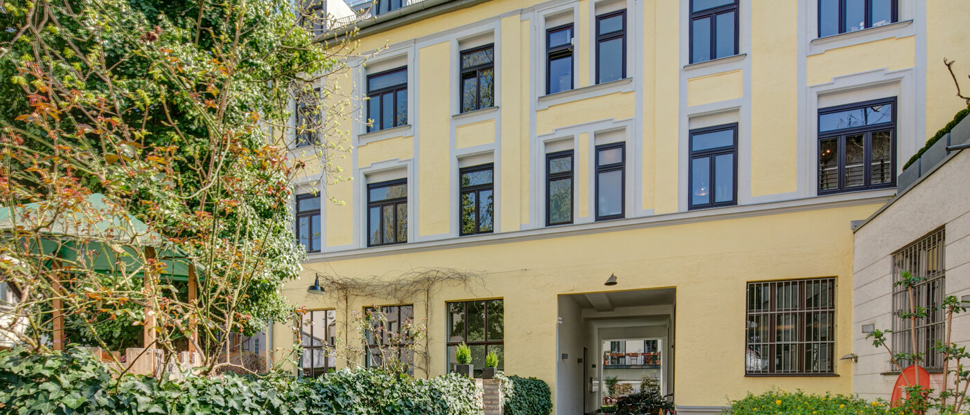 Düz München Gärtnerplatzviertel 01 İç avlu 12286