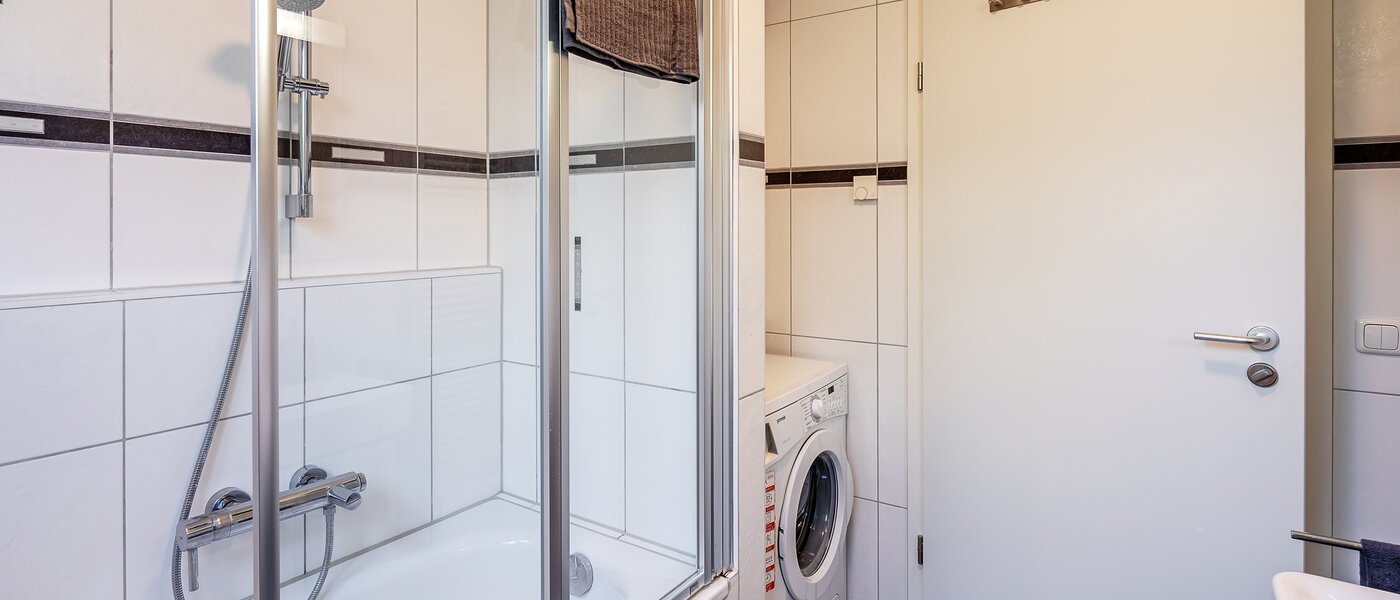 Tuin appartement München Messestadt Riem 02 Badkamer 12287