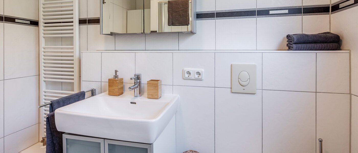 Tuin appartement München Messestadt Riem 03 Badkamer 12287