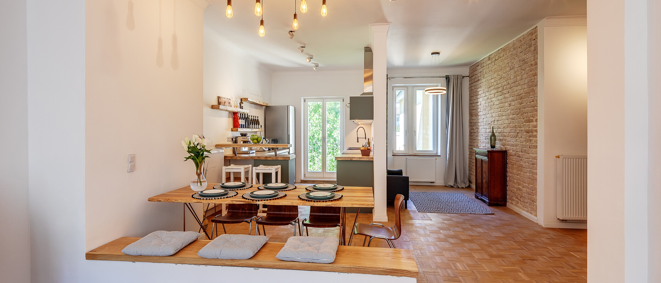 Ploché München Schwabing 02 Jídelní prostor 12306