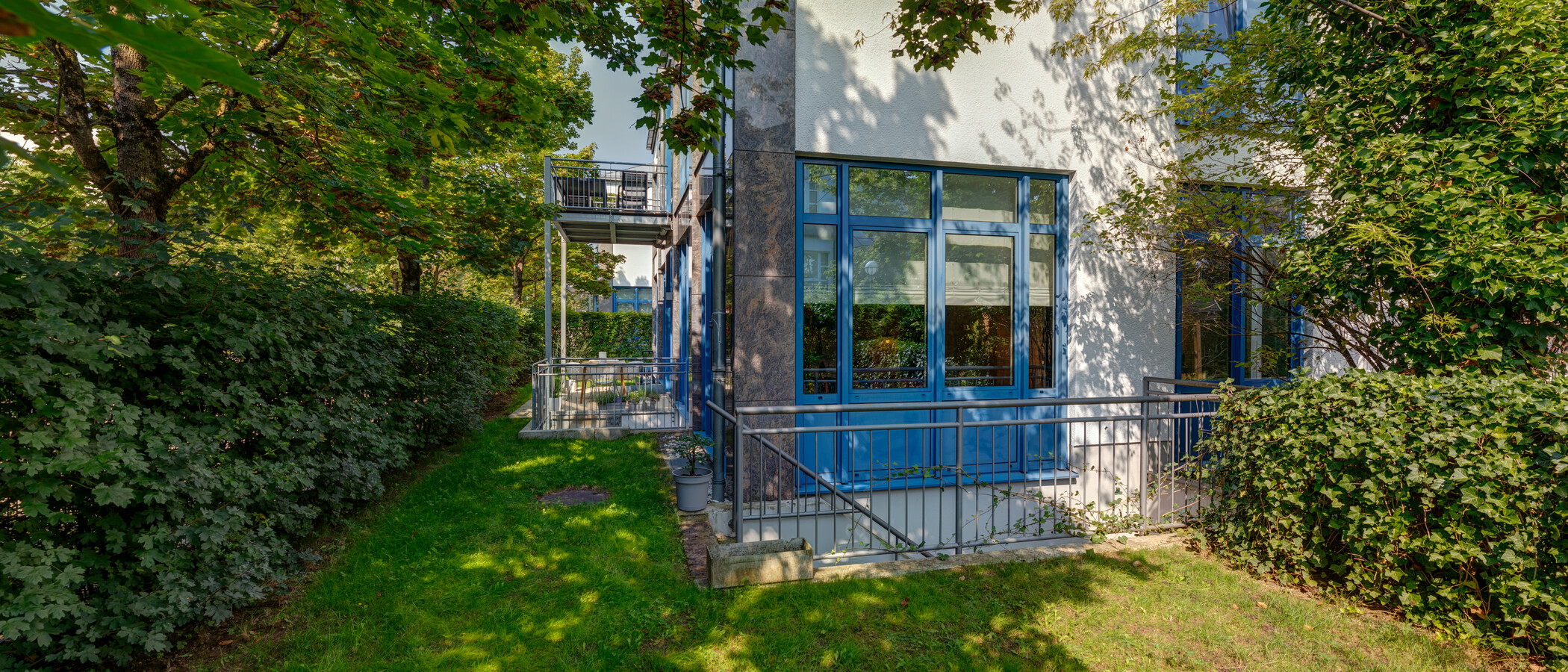 Ploché Unterföhring 01 Zahrada 12308