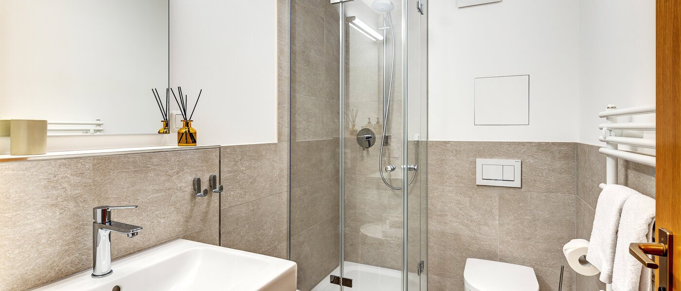 Lapos München Moosach 01 Fürdőszoba 12317