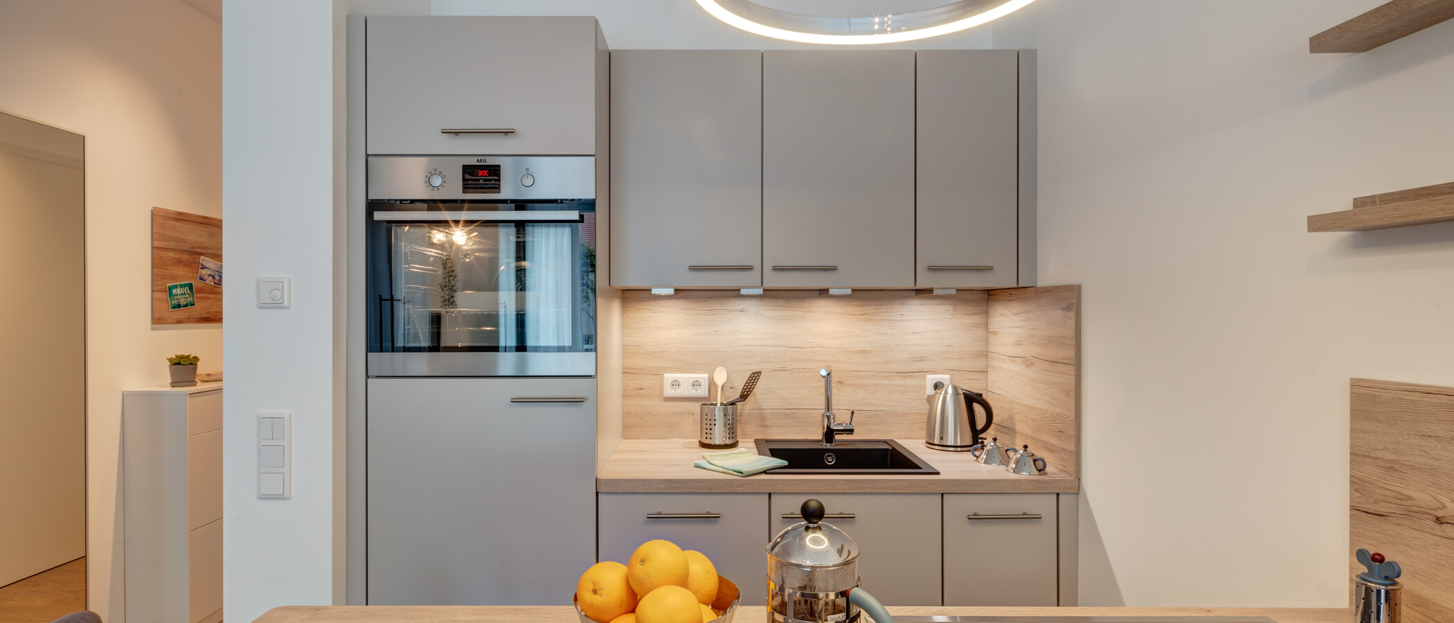 Ploché München Sendling 01 Kuchyně 12359