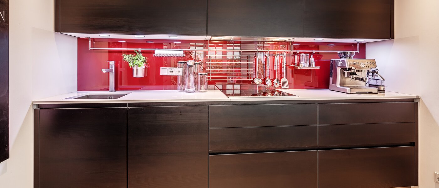 Tuin appartement München Schwabing (rechts der Leopoldstraße) 02 Keuken 12380