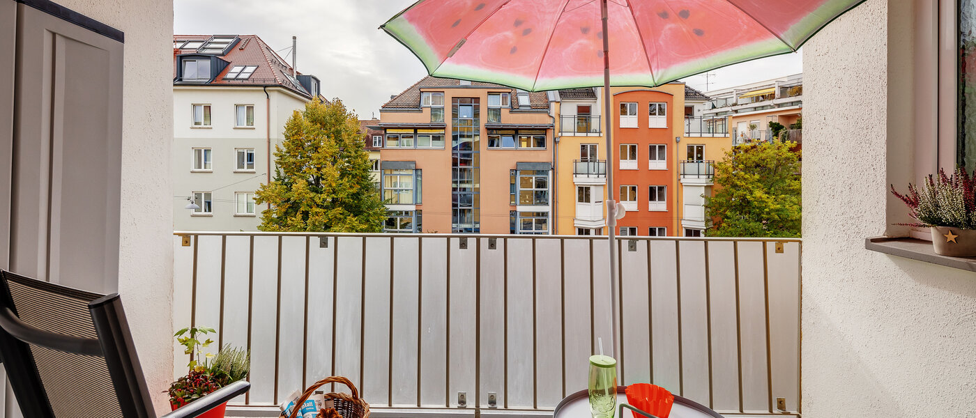 Плоский München Maxvorstadt 01 Лоджія 12385