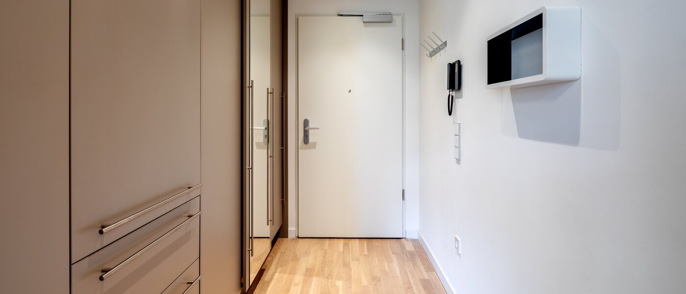 Ravna stran München Bogenhausen 02 Koridor/hodnik 12389