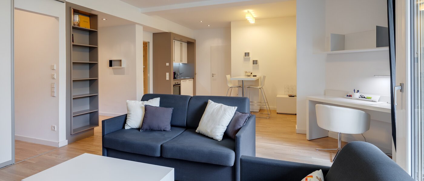 Ravna stran München Bogenhausen 02 Dnevni prostor 12389