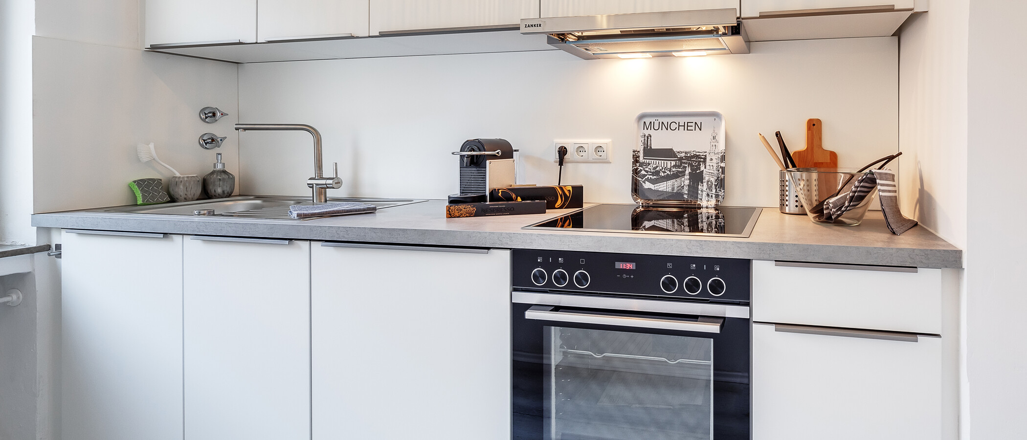 Lapos München Neuhausen 02 Konyha 12418
