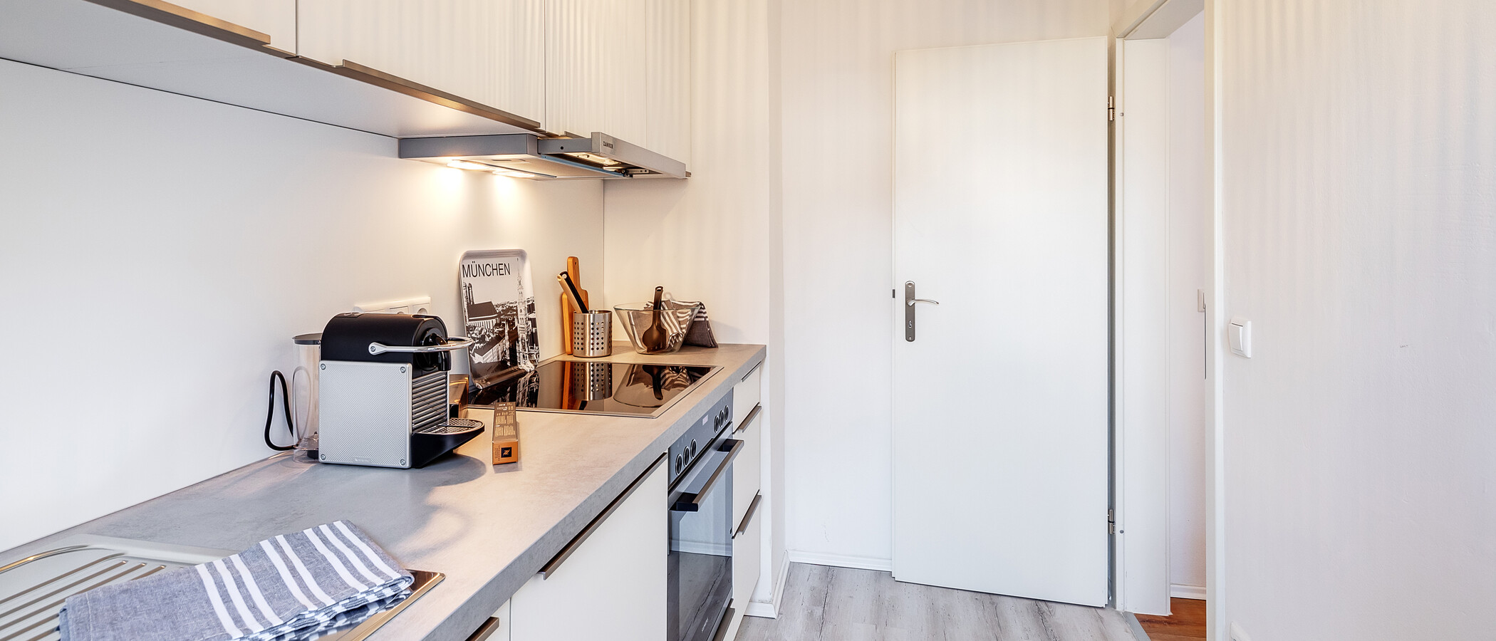 Lapos München Neuhausen 03 Konyha 12418