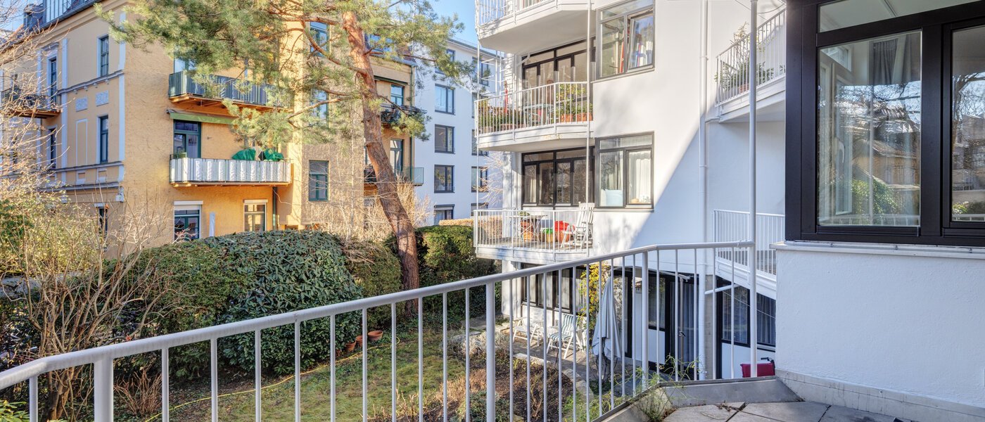 Płaski München Schwabing 03 Balkon 12436