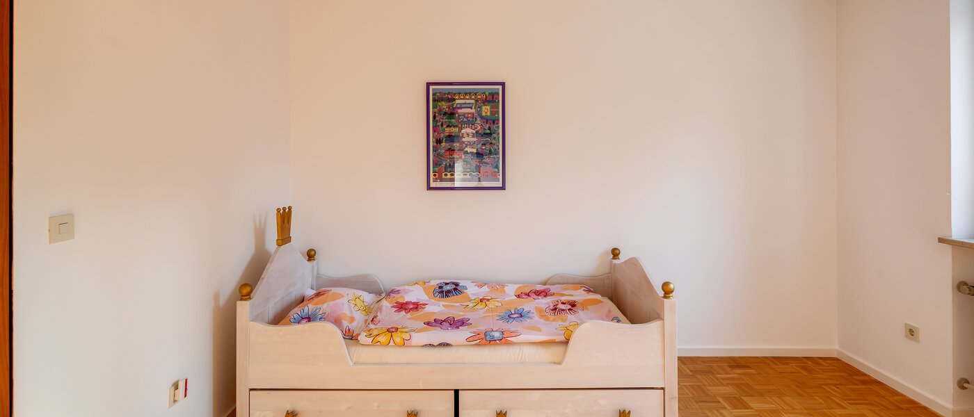 Кутовий будинок з терасою München Obersendling 01 Дитяча кімната 12456
