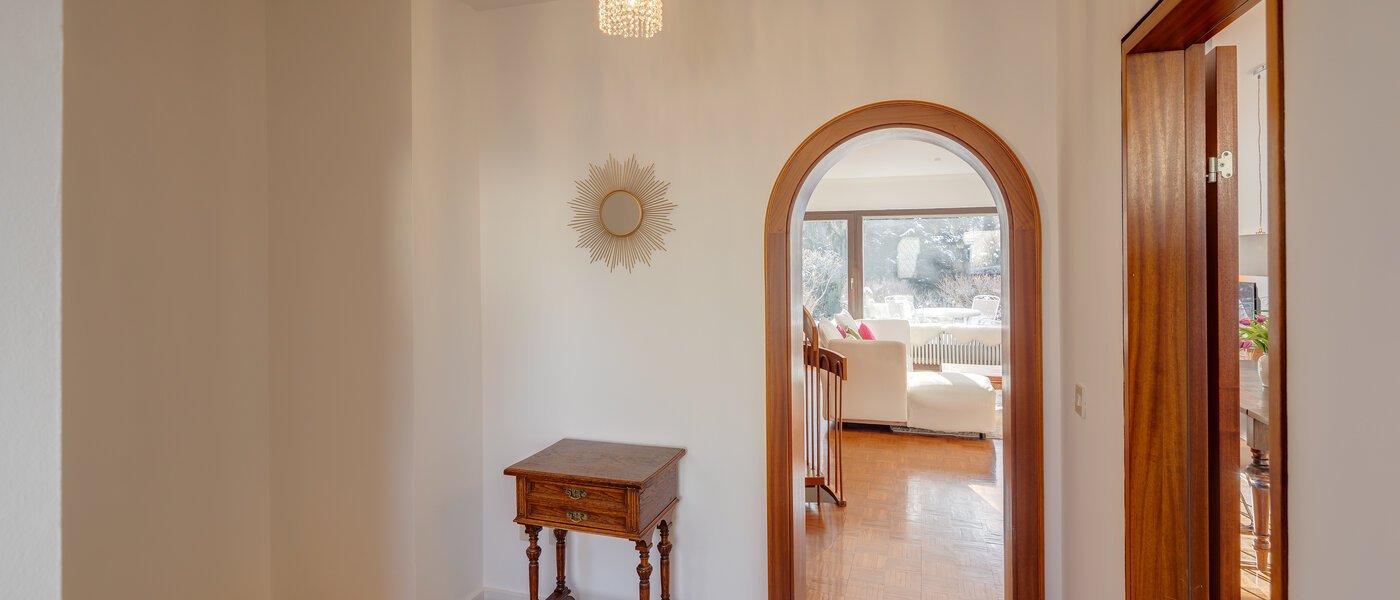 Кутовий будинок з терасою München Obersendling 04 Коридор/передпокій 12456