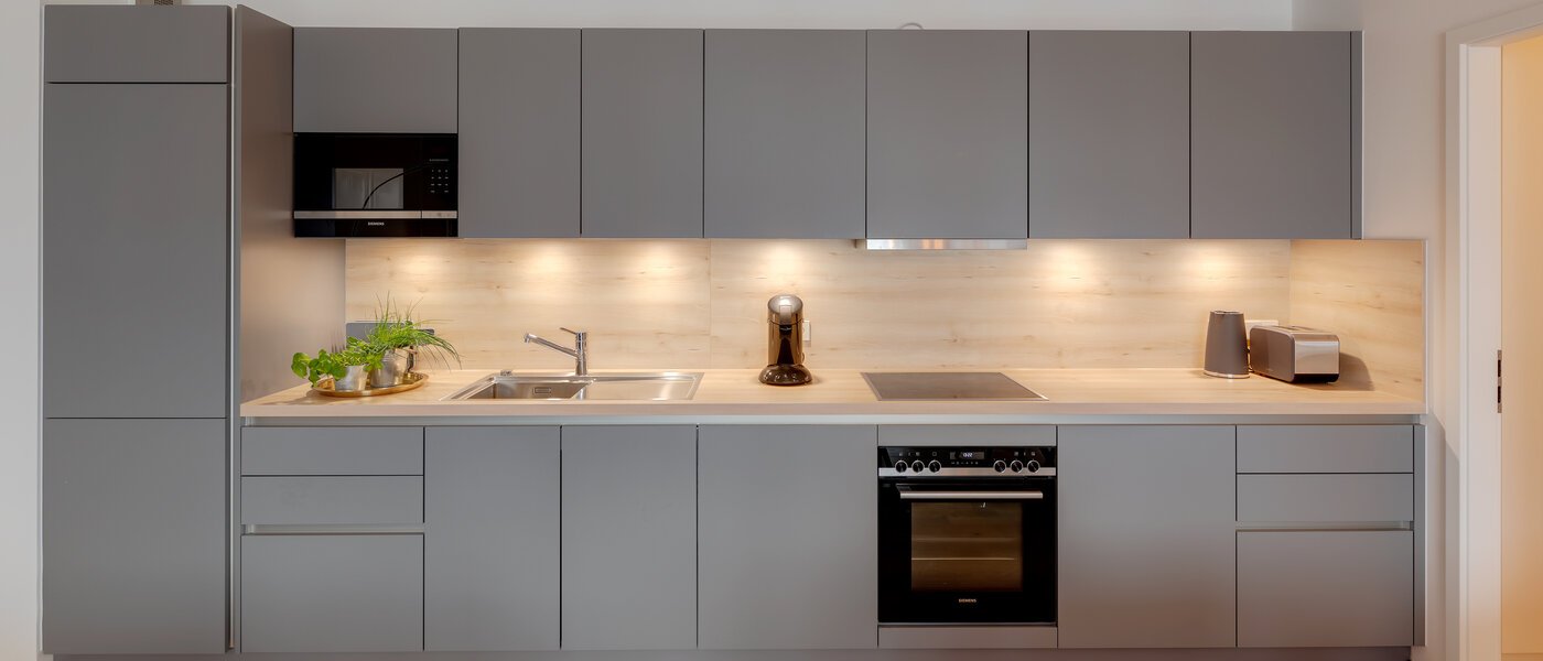 Ravna stran München Au 01 Kuhinja 12459