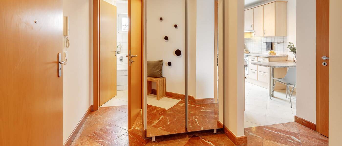 Plat München Westpark 02 Gang/hal 12461