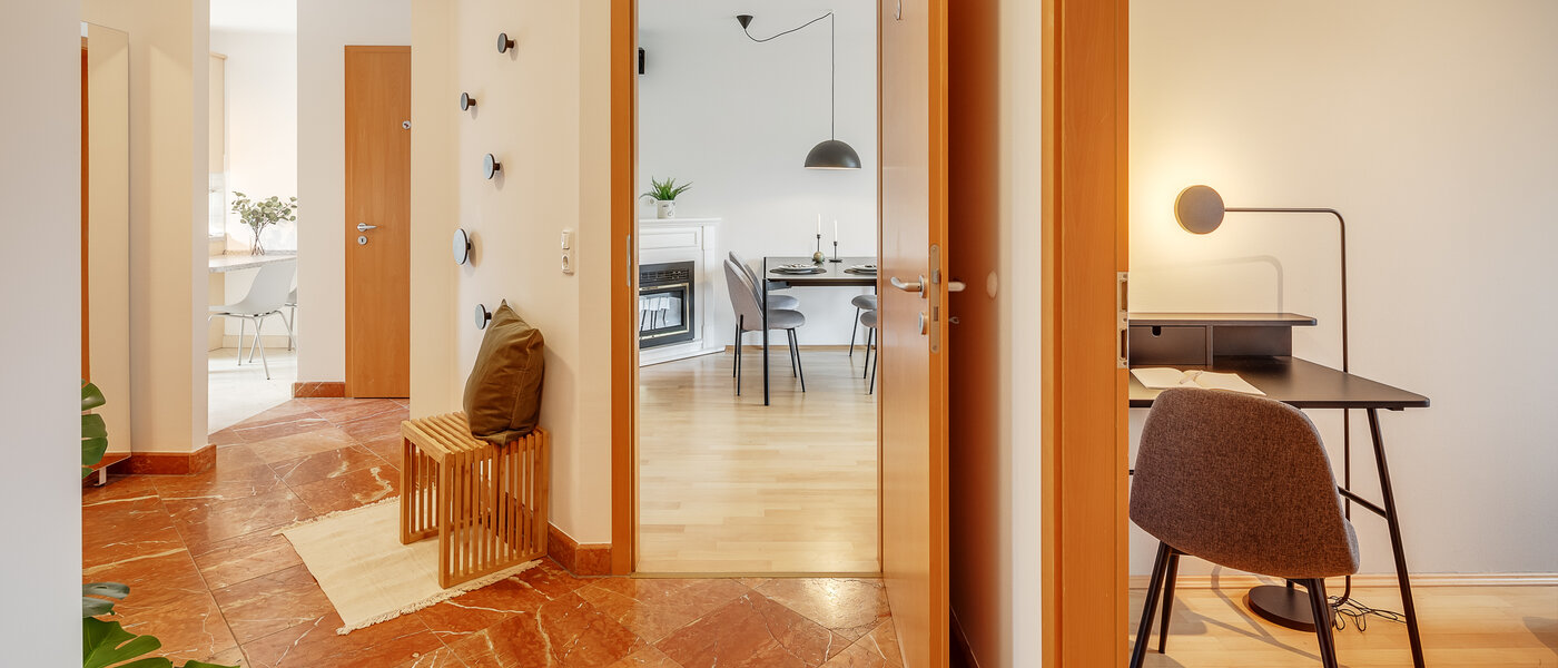 Plat München Westpark 05 Gang/hal 12461