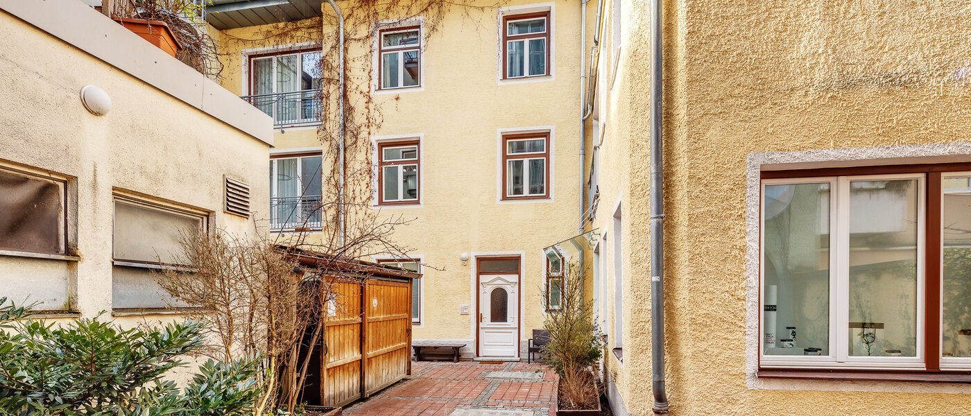 Lapos München Maxvorstadt 01 Belső udvar 12472