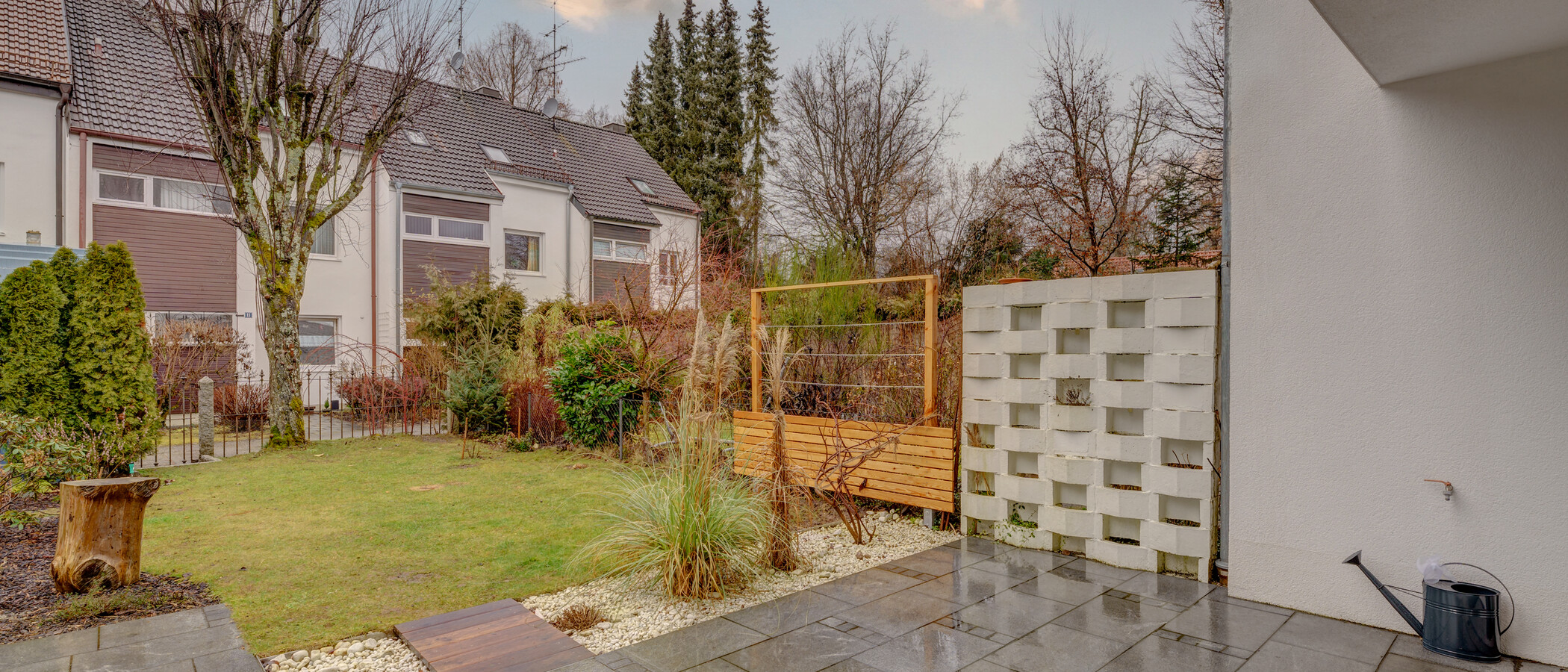 Dom szeregowy w centrum Baldham Vaterstetten 02 Taras 12473