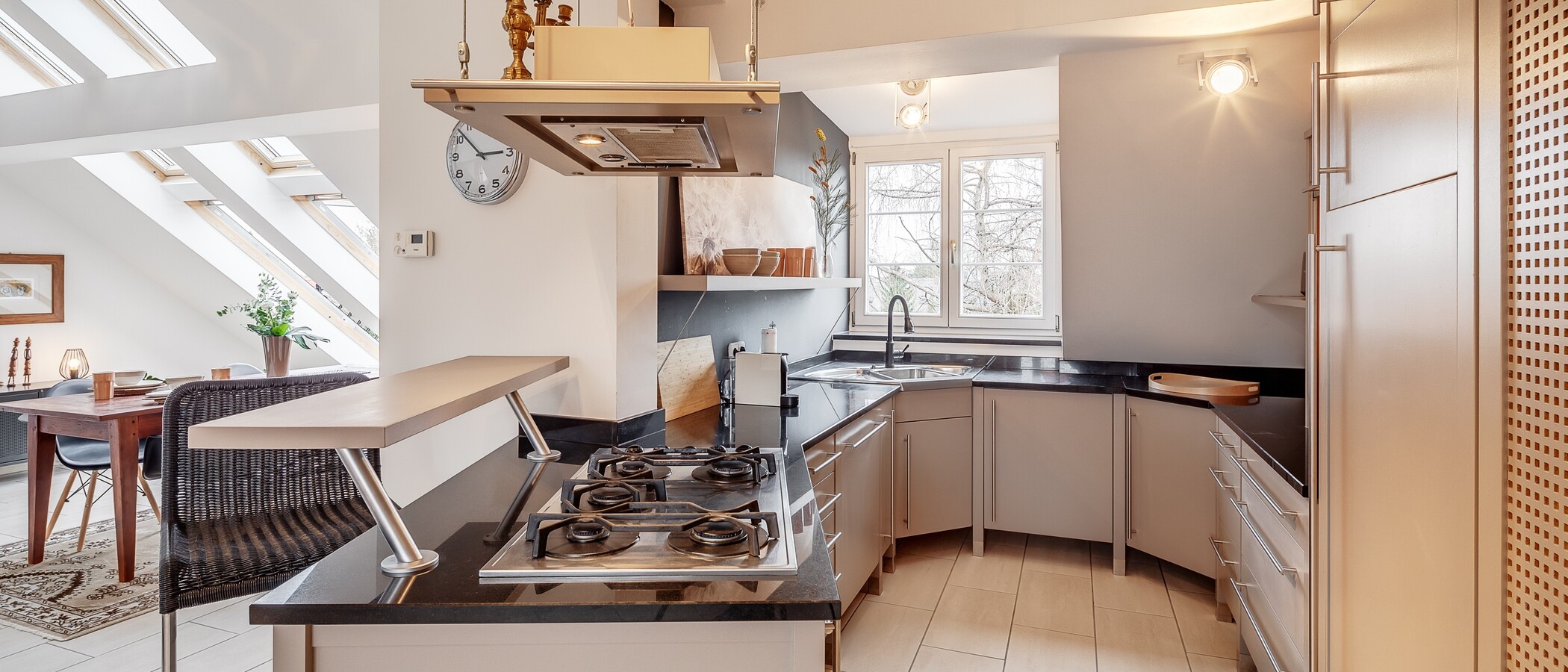 Таванско помещение München Nymphenburg 01 Кухня 12497