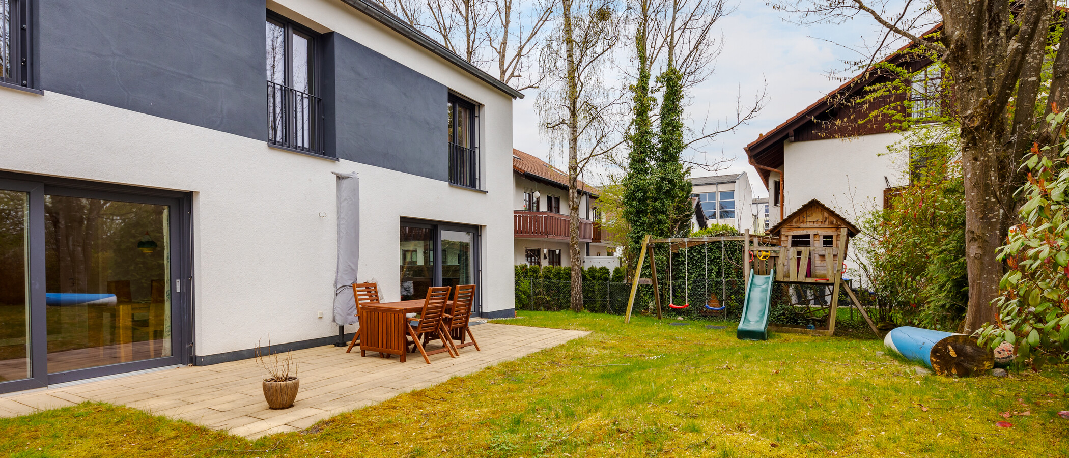 Fritliggende hus Starnberg 01 Have 12506