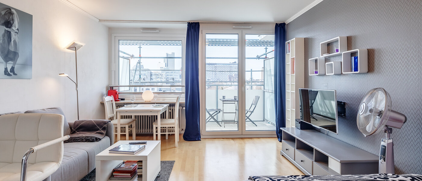 Ploché München Arabellapark 02 Obývací prostor 12513