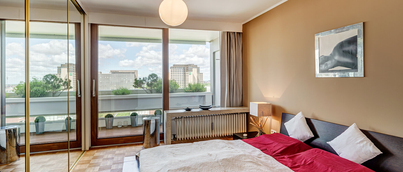 Ravna stran München Arabellapark 01 Spalnica 12568