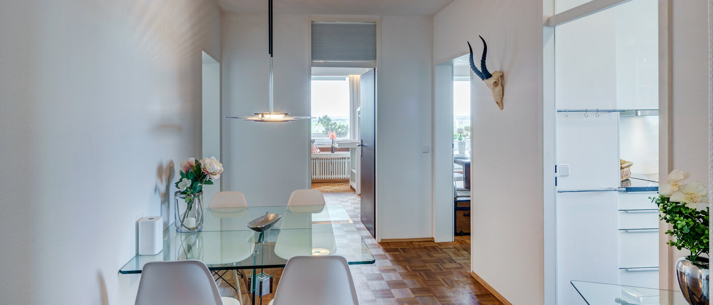 Ravna stran München Arabellapark 01 Jedilnica 12568