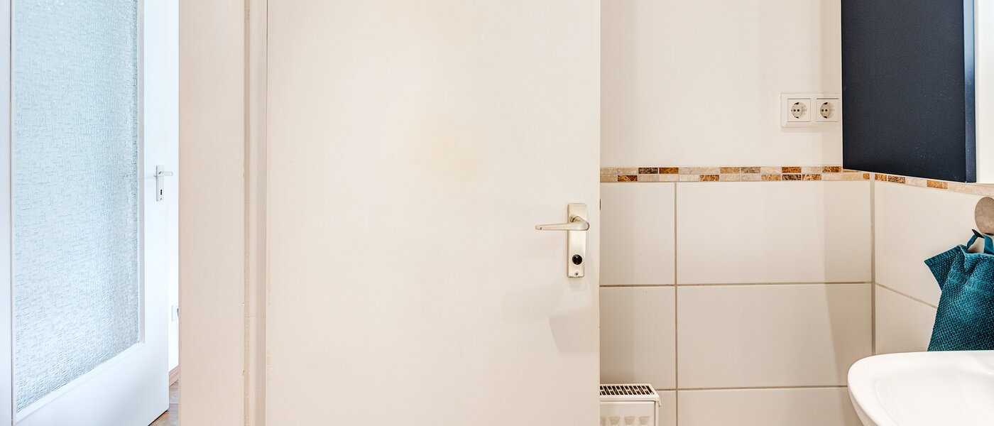 Ravna stran München Obermenzing 03 Kopalnica 12573