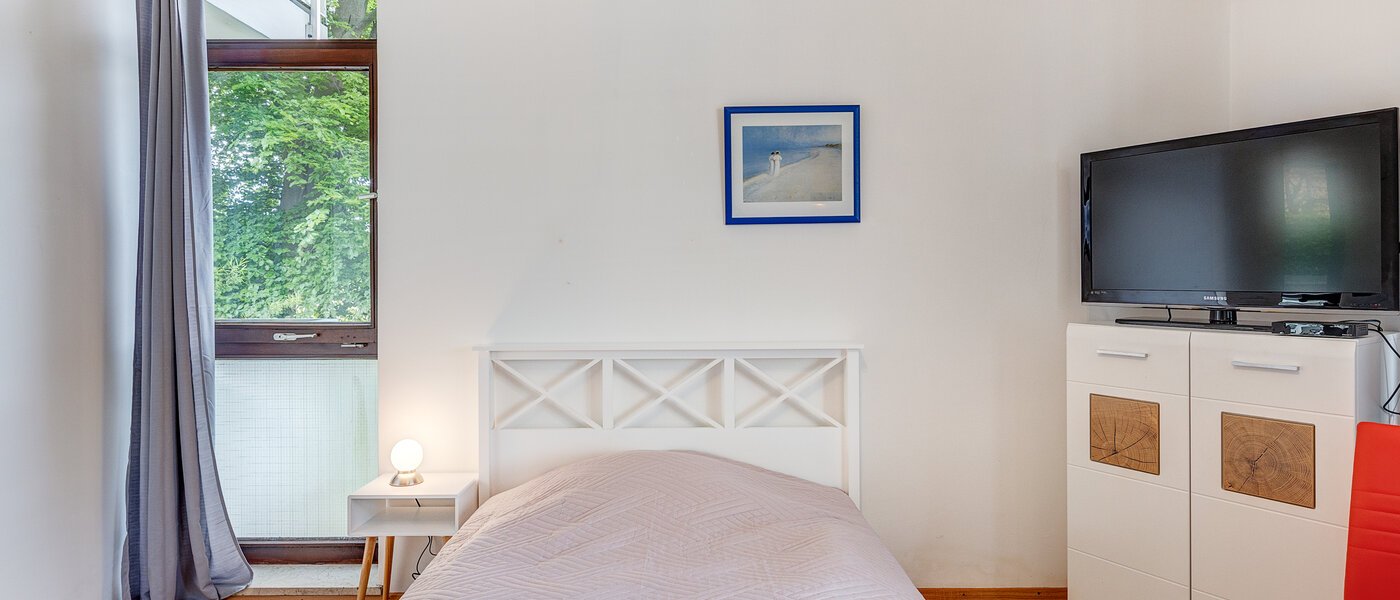 Ravna stran München Obermenzing 01 Prostor za spanje 12573