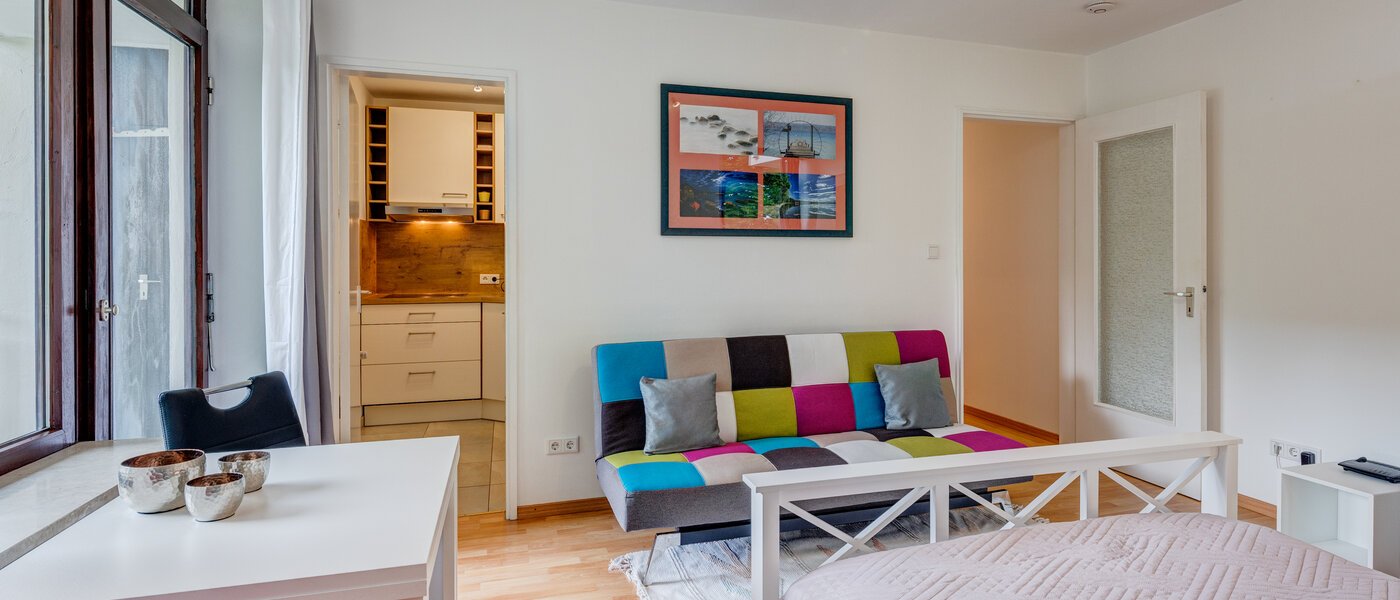 Ravna stran München Obermenzing 04 Dnevni prostor 12573