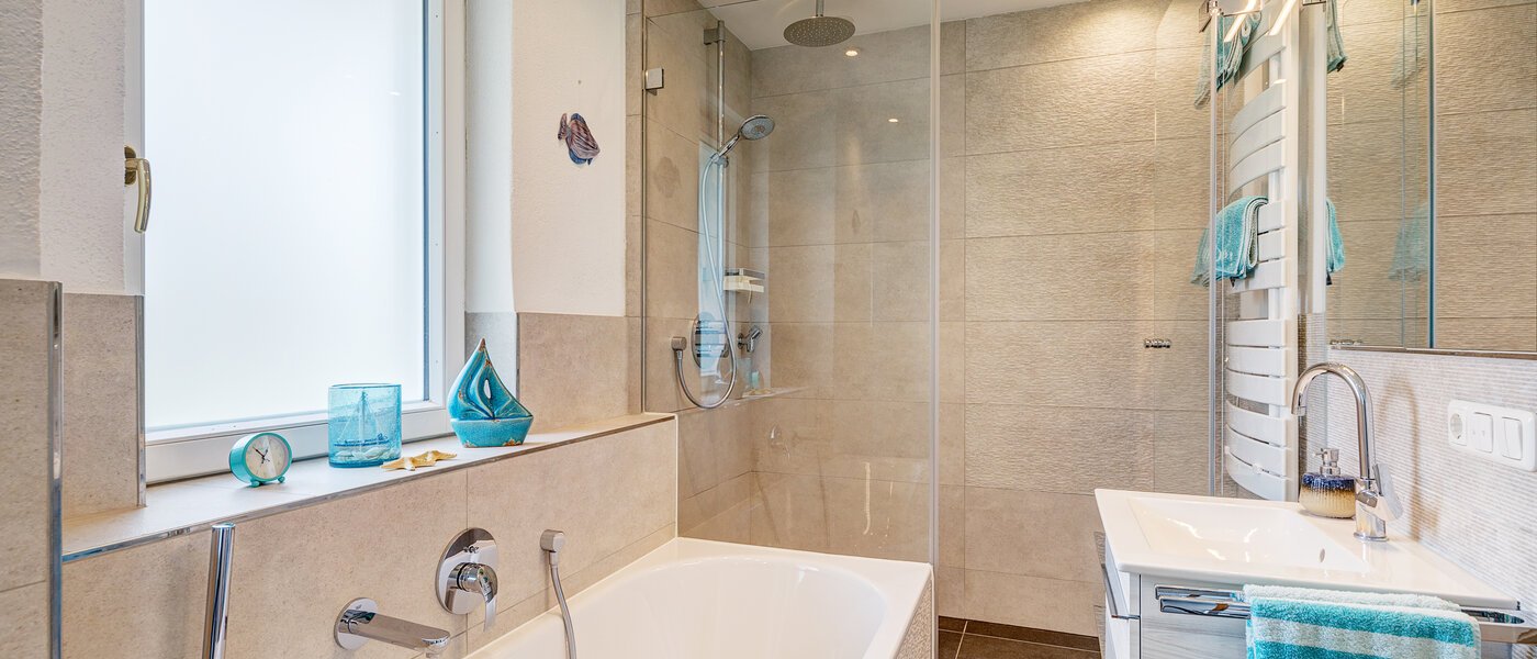 Dvojdomek Gauting 02 1. koupelna 12610