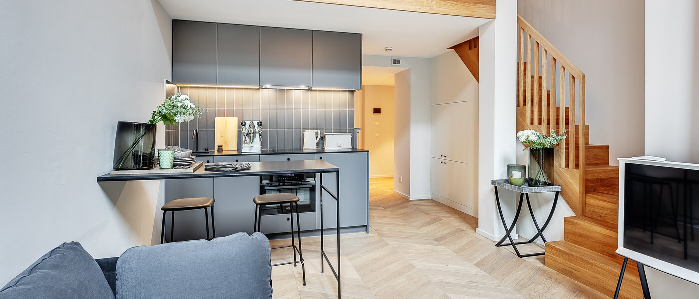 Maisonette-galleri-lejlighed München Herzogpark 01 Opholdsområde 12611