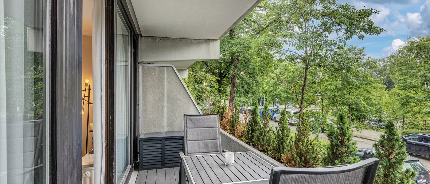 Plat München Nymphenburg 01 Balkon 12614