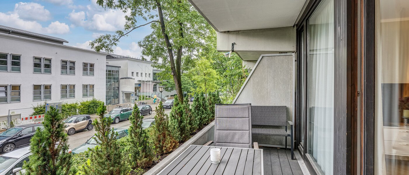 Plat München Nymphenburg 02 Balkon 12614