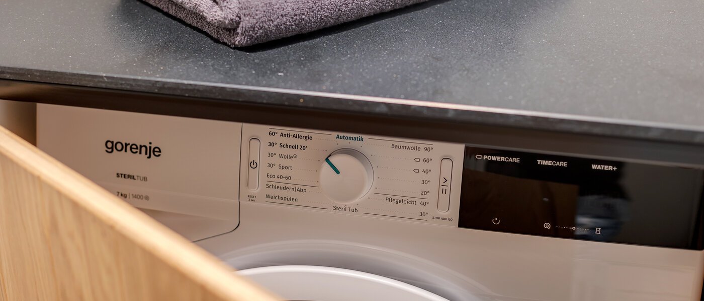 Maisonette-galleri-lejlighed München Herzogpark 02 Gæstetoilet 12616