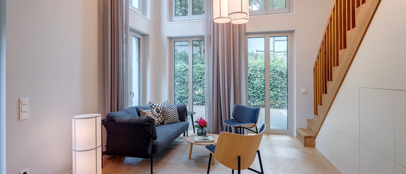 Maisonette-galleri-lejlighed München Herzogpark 02 Opholdsområde 12616