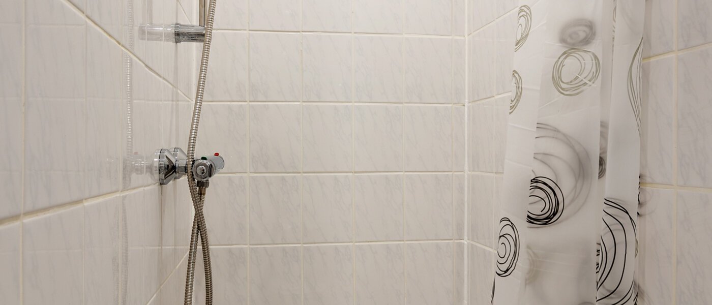 Ravna stran München Maxvorstadt - Universitätsviertel 02 Kopalnica 12660