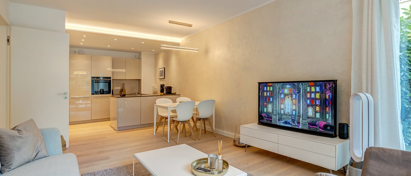 Ravna stran München Maxvorstadt - Museumsviertel 03 Dnevni prostor 12690