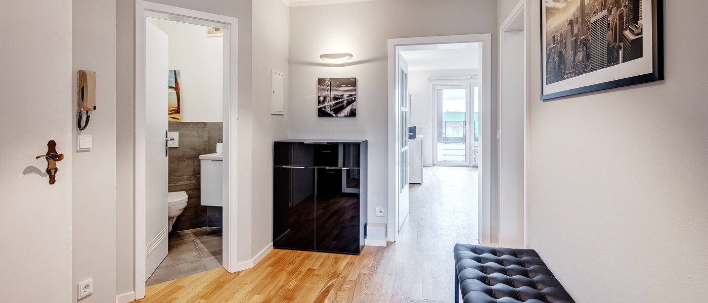 Ploché Unterhaching 03 Chodba/priestor 12705