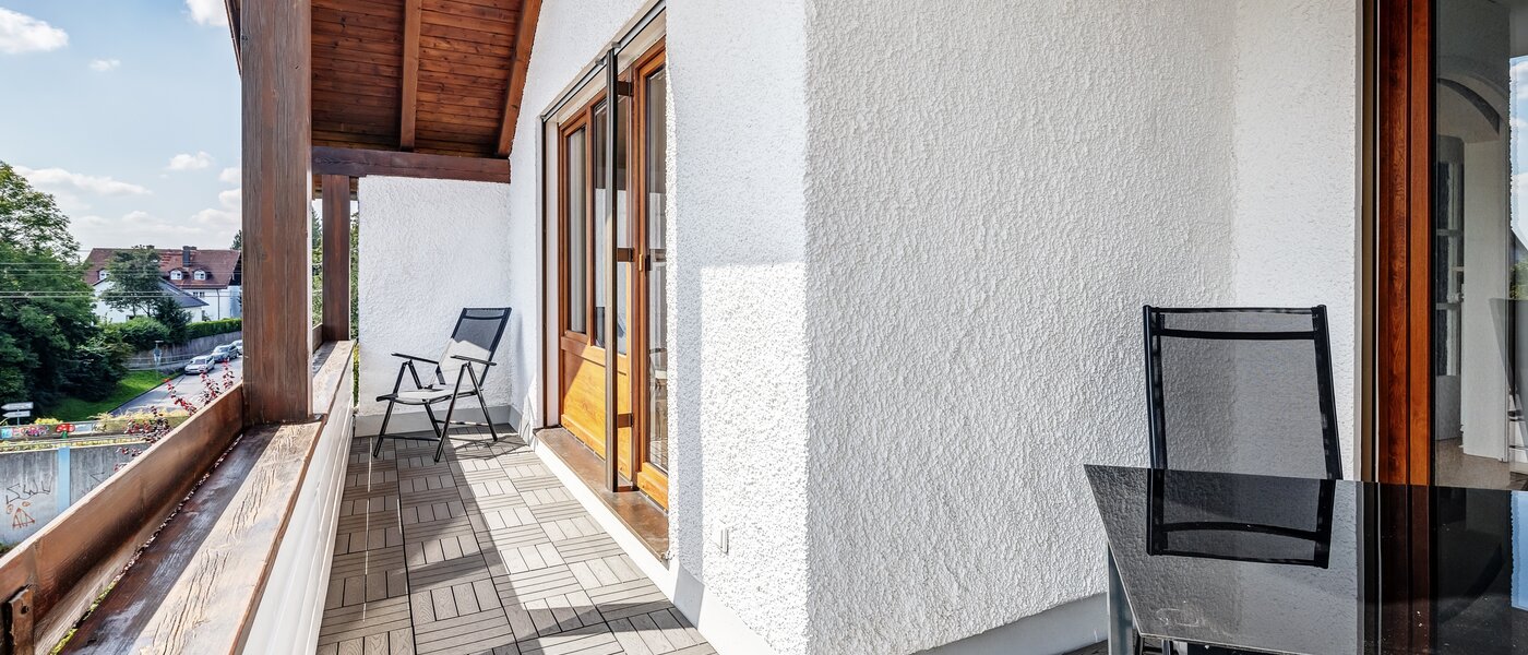 Ploché Unterhaching 01 Balkón 12705