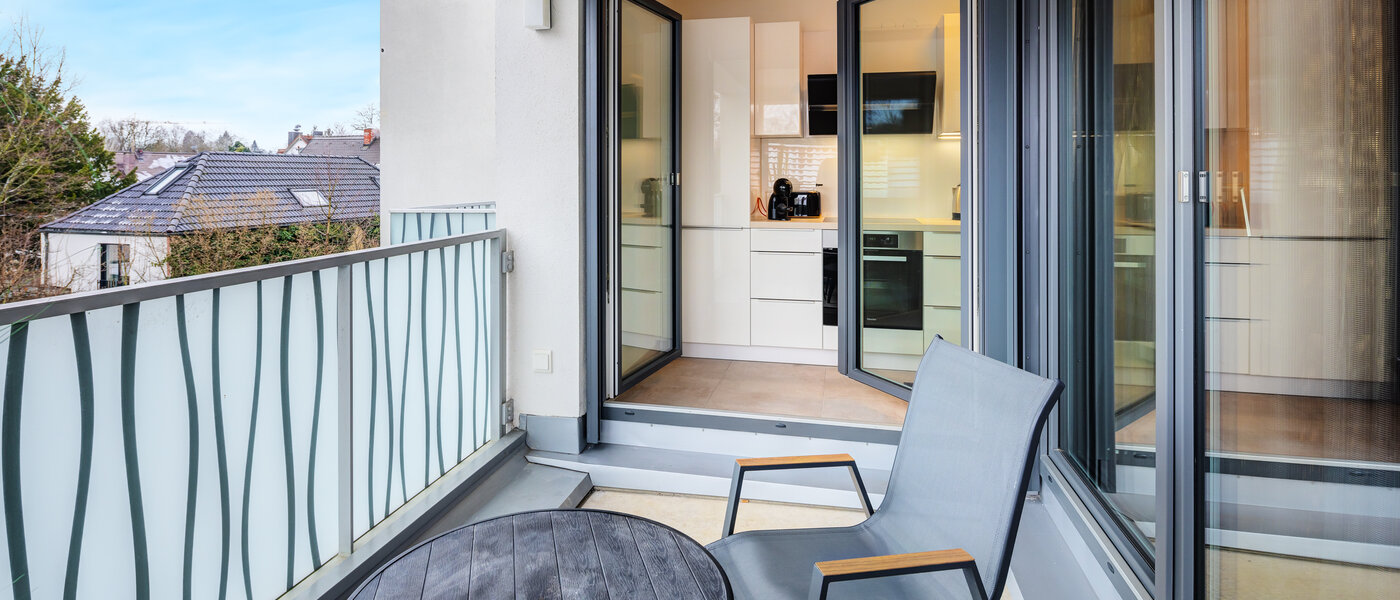 Плосък München Arabellapark 03 Лоджия 12725