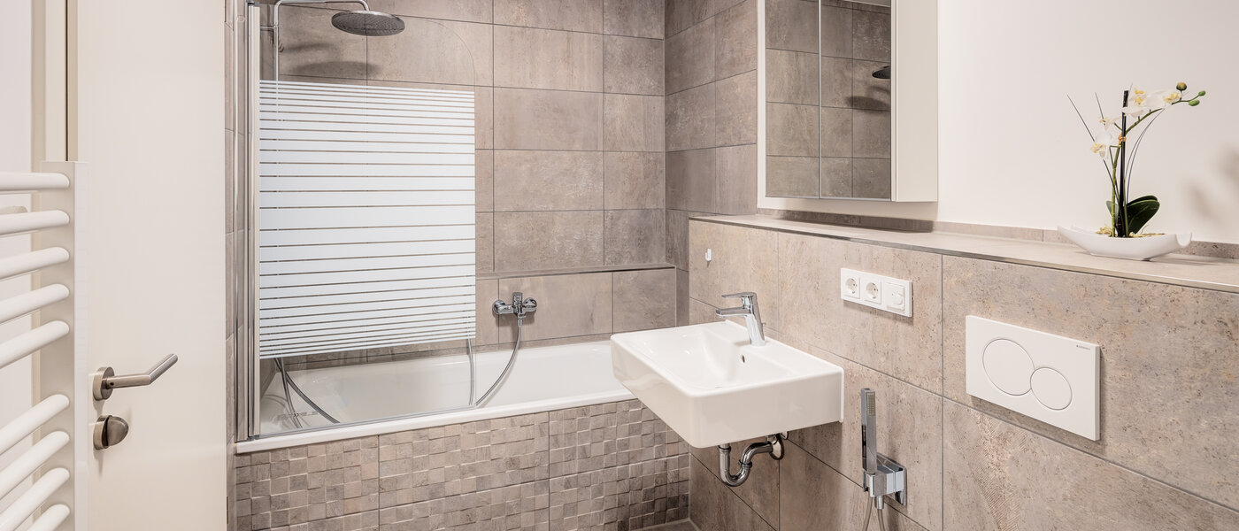 Плосък München Arabellapark 01 Първа баня 12725